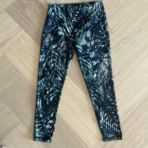 Sweaty Betty Palm Print 7/8 Legging Size Small